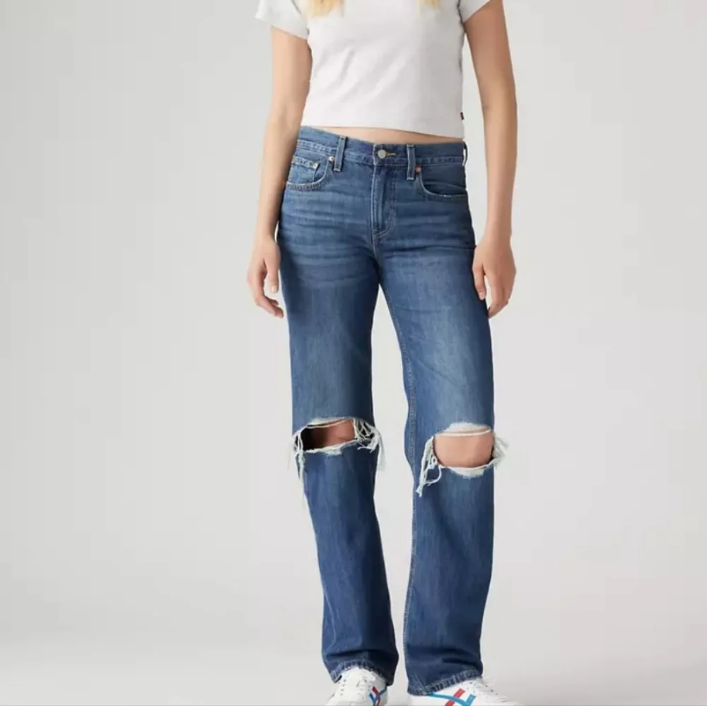 Levi's Low Pro Straight New With Tags Women's Blue Distressed Jeans Size 27 - Picture 2 of 7